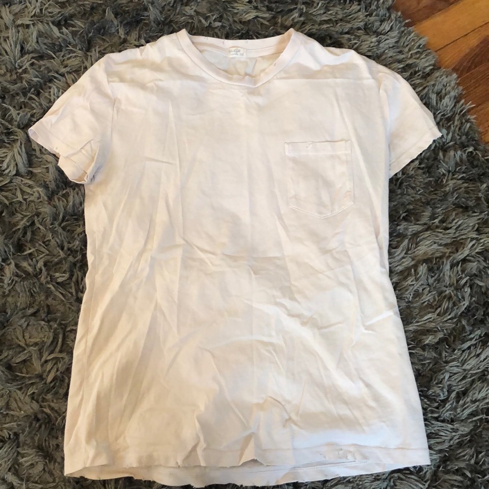 Light pink t-shirt